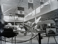 Magyarország, Városliget, Budapest XIV., »Árumintavásár, Caproni C 100 sportrepülőgép.« Leltári jelzet: 1342, 1935, Magyar Műszaki és Közlekedési Múzeum / Archívum / Negatívtár / Magyar Nemzeti Múzeum Történeti Képcsarnok gyűjteménye, Budapest, Fortepan #132651