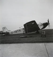 Magyarország, Mátyásföldi repülőtér, Budapest XVI., Junkers Ju 52 típusú repülőgép prototípusának bemutatója. Leltári jelzet: 2848, 1935, Magyar Műszaki és Közlekedési Múzeum / Archívum / Negatívtár / özv Szintai Józsefné gyűjteménye, repülőgép, Junkers-márka, Junkers Ju 52, Budapest, prototípus, Fortepan #132742