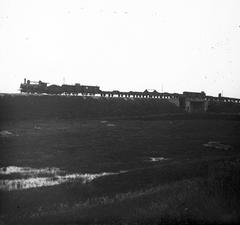 A felvétel 1900 előtt készült., 1900, SZTFH Földtani Szolgálatának gyűjteménye, Eötvös Loránd, képarány: négyzetes, sziluett, vasúti szerelvény, Fortepan #303231