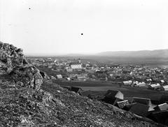 Magyarország, Budaörs, kilátás a Kő-hegyről a Templom téren álló Nepomuki Szent János-templom felé. A felvétel 1900 előtt készült., 1900, SZTFH Földtani Szolgálatának gyűjteménye, Eötvös Loránd, templom, látkép, Fortepan #303312