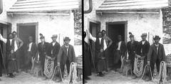 A felvétel 1900 előtt készült. A kép forrását kérjük így adja meg: Fortepan / MMKM. Levéltári jelzet: MMKM TTFGY 2019.1., 1900, Magyar Műszaki és Közlekedési Múzeum / Eötvös Loránd, Eötvös Loránd, sztereófotó, férfiak, kötél, válltáska, pipa, Fortepan #303336