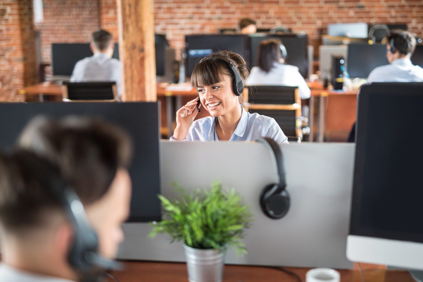 Best call center software of 2024: Find the best pricing, features, and support for your business image