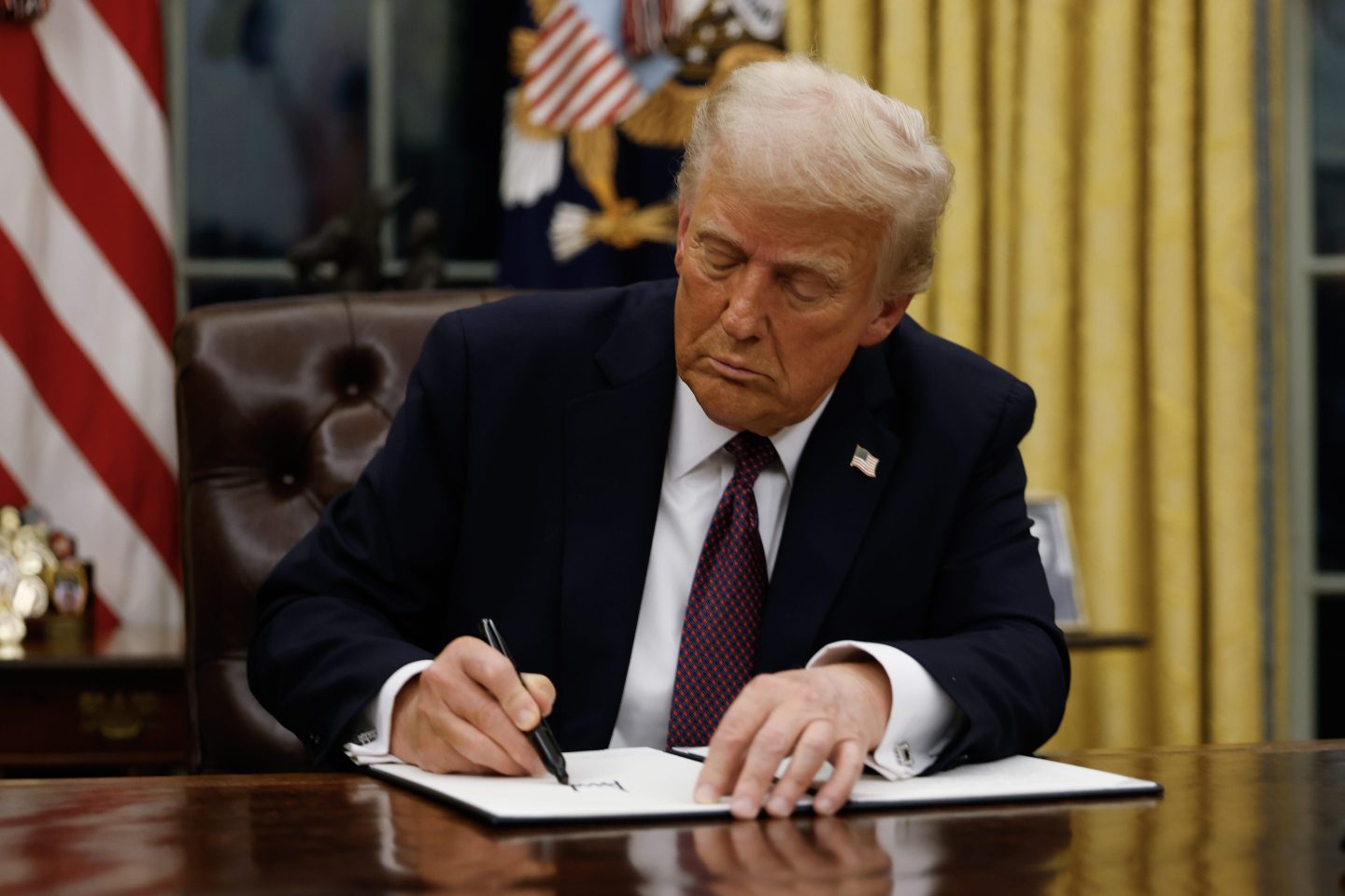 Trump issues executive order on crypto: Here’s what it says