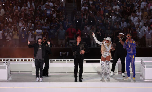 Dr. Dre, Mary J. Blige, Snoop Dogg, Eminem, Kendrick Lamarr, and 50 Cent performing at the 2022 halftime show