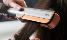 Dyson airstrait straightener 