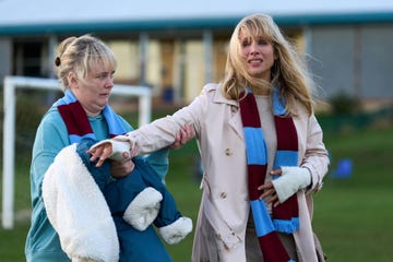 philippa dunne, lucy punch, amandaland