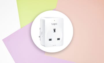 smart plug with tapo branding on a coloourful background