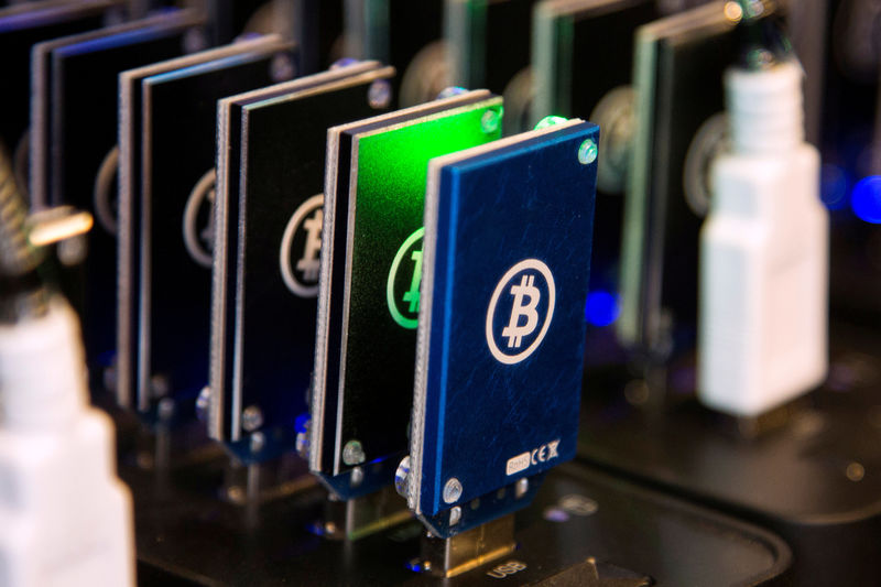 © Reuters. Bitcoin Skyrockets $10,000 in Epic Surge as Trump talks Crypto Strategic Reserve