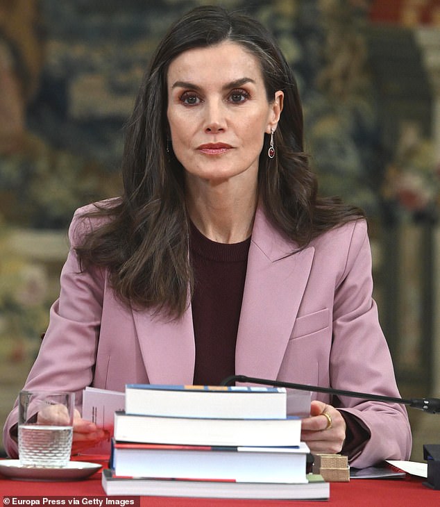 Queen Letizia of Spain took to the Royal Palace of El Pardo today to chair the meeting of the Instituto Cervantes' Patronage with King Felipe