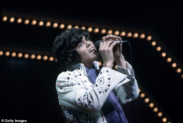 Donny Osmond has followed the CGI concert trend and announced he will be performing with his 14-year-old self.