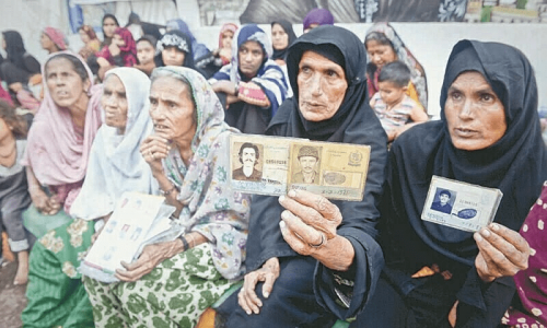Invisible people, invisible borders