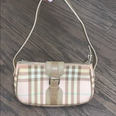 Euc Burberry Pink Novacheck Handbag Authentic Burberry London Used A Few Times, Minimal Signs Of Wear On Bottom/ Sides (See Photos For Detail) Handle, Zipper Clasps In Perfect Function. Vintage Burberry Bag, Burberry Aesthetic, Pink Closet, Burberry Pink, Pink Obsession, No Judgement, Pink Bags, Im Broke, Be Rich