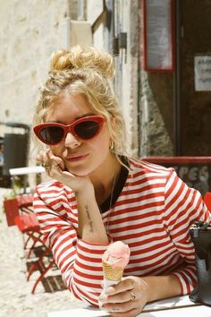 Isabella Thordsen, Travel Accessories For Women, �가을 패션, Ice Cream Cone, Looks Style, Mode Inspiration, Looks Vintage, French Fashion, Travel Outfit