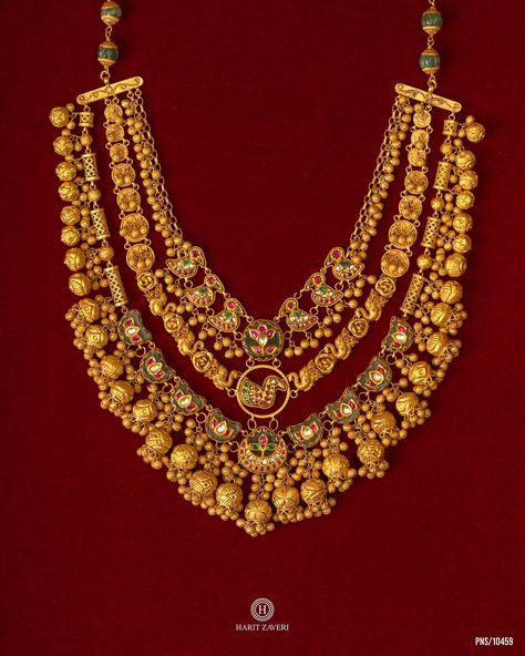 Baithak - Bridal Heritage’24 This antique heritage layered necklace, crafted in 22kt gold and adorned with intricate bird motifs, is a true celebration of timeless artistry. Address: Harit Zaveri Jewellers, Ground Floor, Akshar Complex, Shivranjani, Ahmedabad - 15 Contact: +919023724779 22kt Gold | Diamond | Polki Bridal & Dailywear Jewellery Follow @haritzaverijewellers_dailywear for Daily Wear Gold & Diamond Jewellery. Experience the Promise of Right Price on every shopping experience... Red Antique Gold Necklace, Bridal Antique Gold Jewellery, Heritage Jewellery Indian, Harit Zaveri Jewellery, Antique Gold Jewellery, Fantasy Jewellery, Fancy Diamond Ring, Gold Bridal Necklace, Indian Bride Outfits