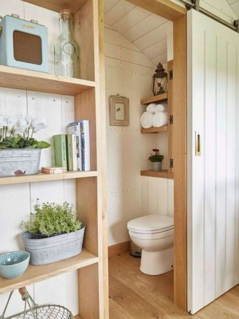 15 Must-See RV Bathroom Ideas - camperlife Caravan Decor, Caravan Makeover, Rv Bathroom, Caravan Renovation, Caravan Interior, Rv Makeover, Small Remodel, Camper Makeover, Shepherds Hut