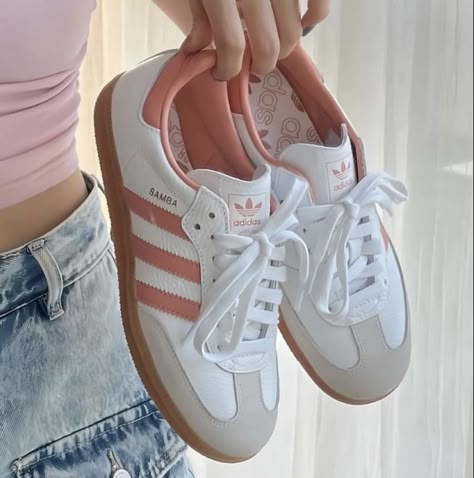 Pink Adidas Shoes, Wardrobe Change, Pretty Sneakers, Trendy Shoes Sneakers, Preppy Shoes, Womens Footwear, Pretty Shoes Sneakers, Adidas Samba Og, Cute Sneakers