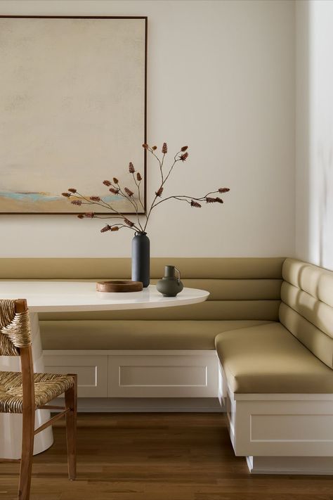 Dining Banquette Seating, Kitchen Banquettes, Coin Banquette, Banquette Ideas, Dining Room Banquette, Built In Bench Seating, Corner Bench Seating, Bench Seat Dining, Banquette Dining