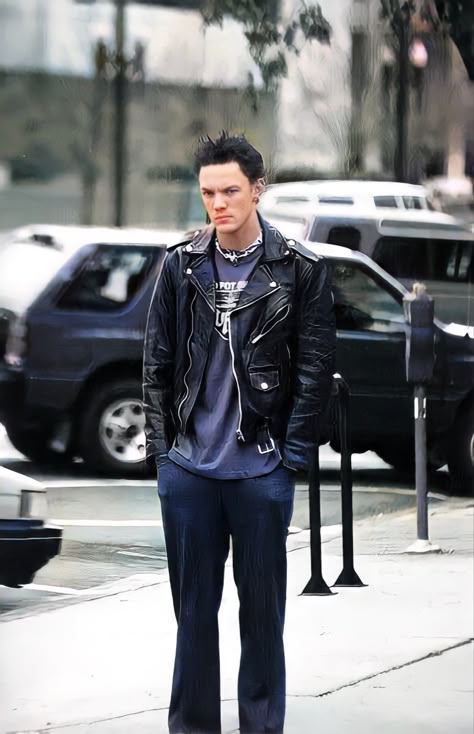 90s Matthew Lillard, Matthew Lillard Punk, Punk Fashion Mens 80s, 90s Punk Aesthetic Men, Matthew Lillard 90s Punk, 2000s Punk Aesthetic Men, Punk 90s Fashion, Steve Slc Punk, Mathew Lillard Punk