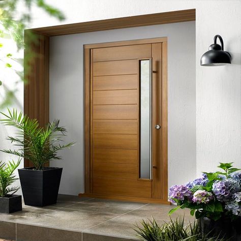 We offer wooden front doors in a selection of sizes, colours and styles, so we're sure you'll find something you like. Our external hardwood doors are constructed from high quality natural timber. Oak Doors External, 1970 Bungalow, Oak Door Frames, Door With Handle, Unique Home Interior, Unique Home Ideas, External Wooden Doors, Oak Front Door, Contemporary Front Doors