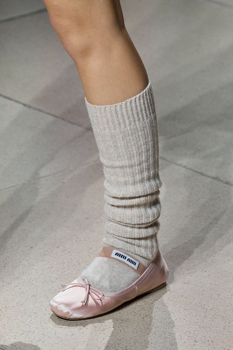 Miu Miu Ballet, Vogue Russia, En Pointe, Pretty Shoes, Fall 2022, Dream Shoes, Western Outfits, Ballerinas, Leg Warmers