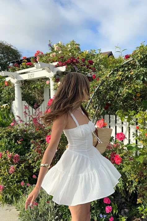 milkmaid dresses Milkmaid Dress, Cute White Dress, Spring Outfits Dresses, Dress Aesthetic, Ideas For Instagram, Summer Dress Outfits, Cute Summer Dresses, Ideas For Instagram Photos, Little White Dresses