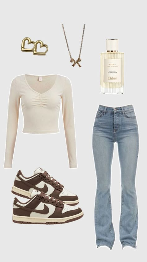 Women Nike Dunk Outfit, Cream Slides Outfit, Outfit Ideas For A Quinceanera Guest, Outfit Ideas Nike Dunks, Brown And White Dunks Outfit, Outfits For Nike Dunks, Ways To Style Nike Blazers, Mocha Dunks Outfit, Dunks Outfit Aesthetic