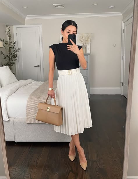 Womens Work Skirt Outfits, Work Outfit With Skirt, Summer Business Formal Outfits, Work Outfits Women Office Skirt, Classy Business Outfits Skirt, Corporate Skirts Outfits, Classy Work Outfits Summer, Business Casual Outfits For Women Skirt, Office Outfits Dress