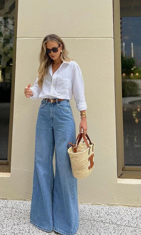 Wide Leg Outfit, Wide Leg Jeans Outfit, Wide Legged Jeans, Looks Jeans, Legs Outfit, Outfit Primavera, Elegante Casual, Outfit Jeans, Mode Inspo