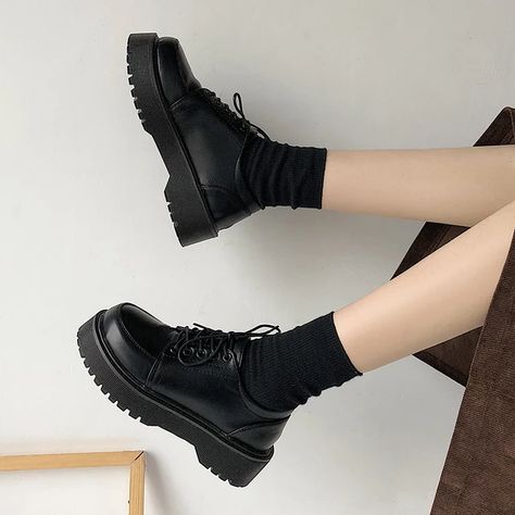 Dark Academia Shoes, Sepatu Platform, Academia Shoes, Vintage Shoes Flats, Uniform Shoes, Platform Casual Shoes, Vintage Shoes Women, School Uniform Shoes, Mary Jane Platform Shoes