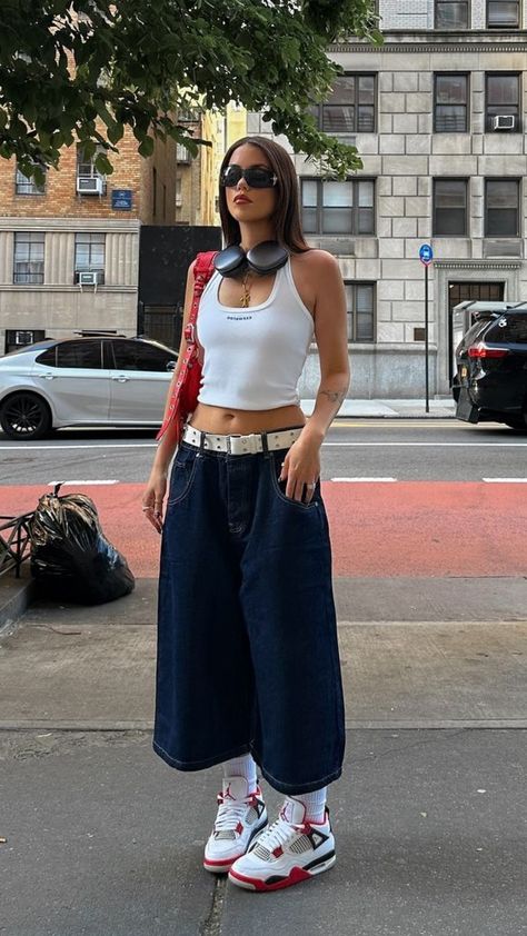 Y2k Outfits Crop Top, Jordan Woman Outfit, Air Jordan 2 Retro Outfit, Eyelet Belt Outfit, Air Jordan Retro 4 Outfit Women, Red And Black Summer Outfits, Widelegjeans Outfit Summer, Streetwear Outfit Inspo Women, White Belt Outfit Y2k