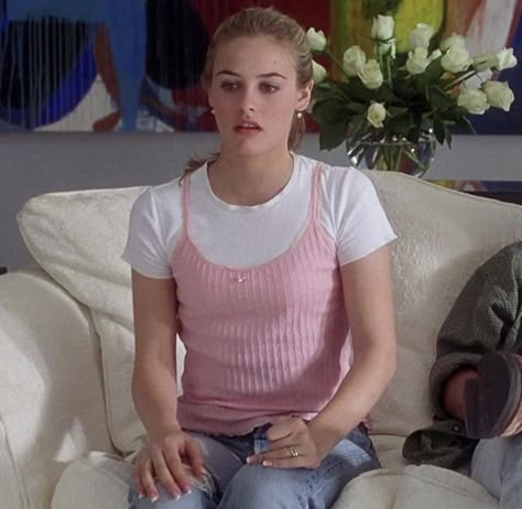 #cluelessmovie #clueless  #cher #outfits Clueless 1995, 90’s Outfits, Cher Horowitz, Alicia Silverstone, 90s Party, Closet Goals, Insta Pics, Beauty Inspo, Clueless