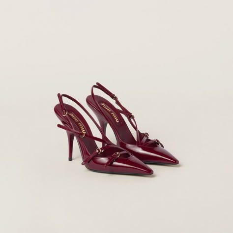 𝐒𝐀𝐅.🝮 on X: "These cherry red MiuMiu buckle sling-backs are what I dream of at night. https://t.co/05wkR0WdBI" / X Miu Miu Heels, Dr Shoes, Shoes Heels Classy, Heels Classy, Fancy Shoes, Shoe Inspo, Aesthetic Shoes, Red Heels, Slingbacks