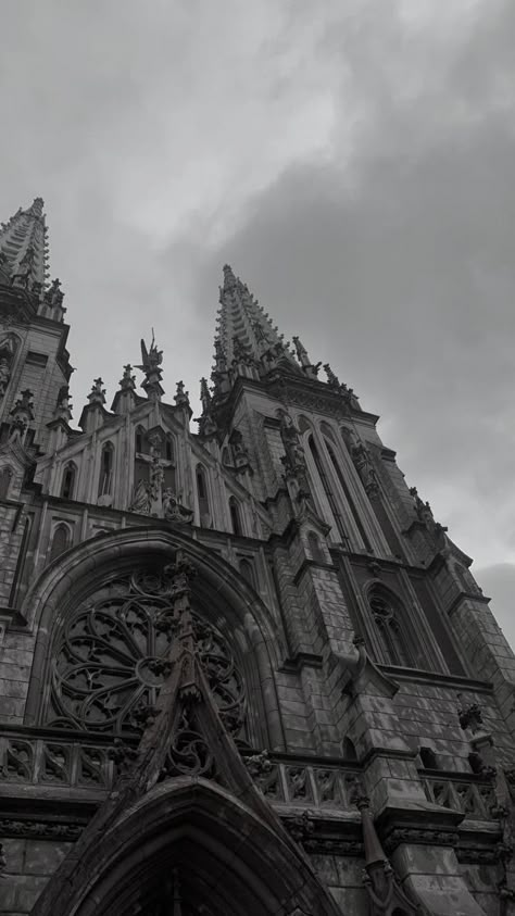 Gothic Castle Aesthetic, Goth Architecture, Gothic Buildings, Gothic Castle, Castle Aesthetic, Gothic Cathedrals, Gothic Wallpaper, Gothic Cathedral, Gothic Church