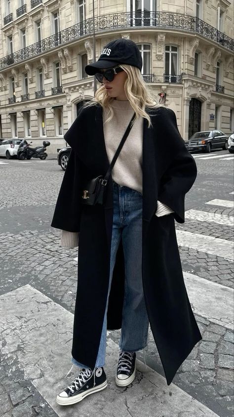 Marine Diet, Black Coat Outfit, Mantel Outfit, Ny Outfits, Nyc Outfits, New York Outfits, Winter Fashion Outfits Casual, London Outfit, Europe Outfits