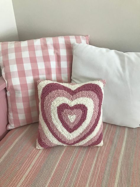 Powerpuff Heart Pillow💘 Very cute decoration idea for your room!✨ And also reat gift idea for your friends!💓 *Dimensions: 32x32 centimeters  *Handwash recommend If you have a question please let me know!✨ Room Black And Pink, Black And Pink Bedroom Decor, Black And Pink Room, Black And Pink Bedroom, Powerpuff Girls Heart, Pink Room Design, Black Room Decor, Heart Pillows, Cute Cushions