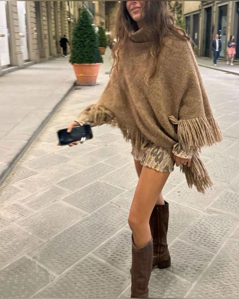 Nyc Style Aesthetic, Boho Chic Fall Outfits, Winter Outfits Boho Chic, Casual First Date Outfit Fall, Boho Chic Aesthetic Outfit, Western Holiday Outfit, Boho Chic Winter Outfits, Boho Chic Outfits Winter, Isabel Marant Style