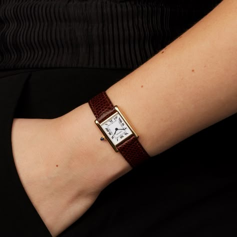 Vintage Saat, Cartier Watches Women, Hand Watches, Casio Vintage, Vintage Watches Women, Watches Women Leather, Cartier Tank, Vintage Watches For Men, Hand Watch