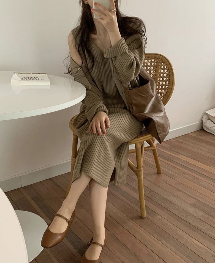 Simple Spring Outfits, Interview Outfit, Clothing Inspiration, Office Attire, Virtual Closet, Autumn Outfit, Korean Outfits, Room Decoration, Fashion Clothes