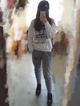 「NIKE(ナイキ)のアイテム(チノパンツ)」を使った、愛因斯坦醬さん(レディース・161cm)の冬コーディネート