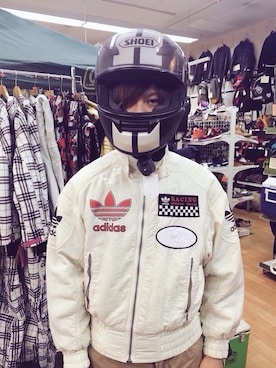 「adidas(アディダス)のアイテム(ライダースジャケット)」を使った、KIYONOさん(メンズ・173cm)の冬コーディネート