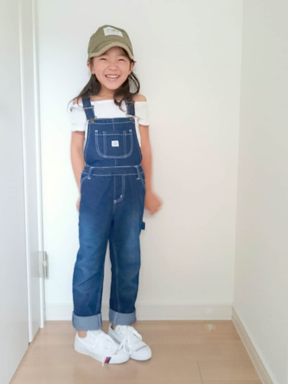 erimomoさんの「【BACK NUMBER KIDS】【WEB限定】ストレッチオーバーオール（Right-on）」を使ったコーディネートの1枚目の写真