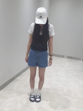 「NIKE(ナイキ)のアイテム(ビーチサンダル)」を使った、Riさん(レディース・165cm)の春コーディネート