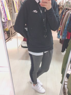 「NIKE(ナイキ)のアイテム(財布/小物)」を使った、KKさん(レディース・163cm)の秋コーディネート