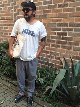 「NIKE(ナイキ)のアイテム(トップス)」を使った、熊坂スグルさん(メンズ・181cm・40代)の秋コーディネート