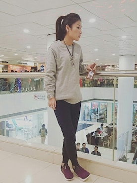 「NIKE(ナイキ)のアイテム(チノパンツ)」を使った、Naoさん(レディース・164cm)の冬コーディネート