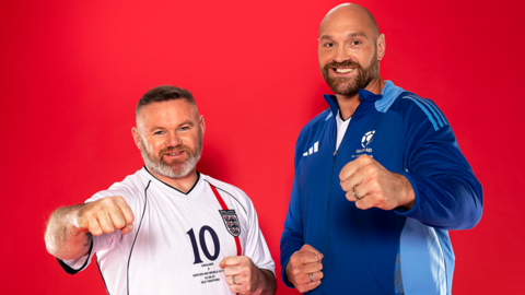 Wayne Rooney and Tyson Fury pose for a Soccer Aid photo