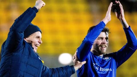 St Johnstone manager Simo Valakari and Graham Carey