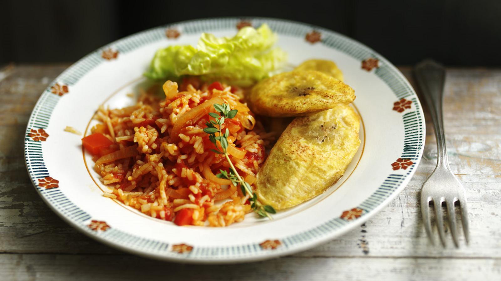 Jollof rice with fried plantains