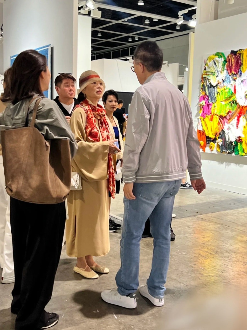 林青霞早前打扮優雅睇Art Basel。