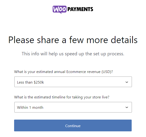 Procedura guidata di configurazione di WooPayments che mostra un modulo per inserire il reddito annuo previsto e la cronologia di lancio del negozio